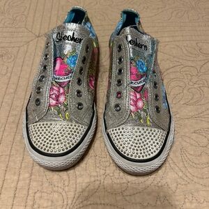 Skechers Metallic Silver studded Rose Tattoo Print Sneakers